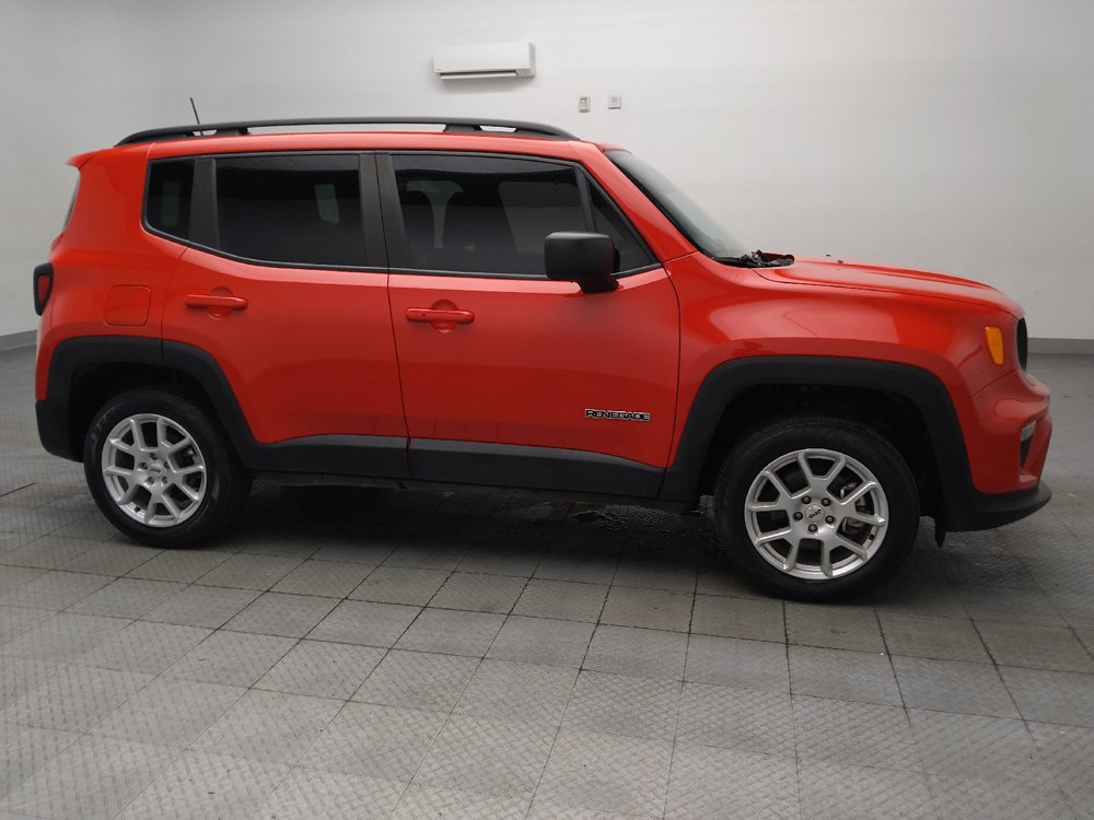 Used 2022 Jeep Renegade Latitude w/ Convenience Group AWD/4WD image 11