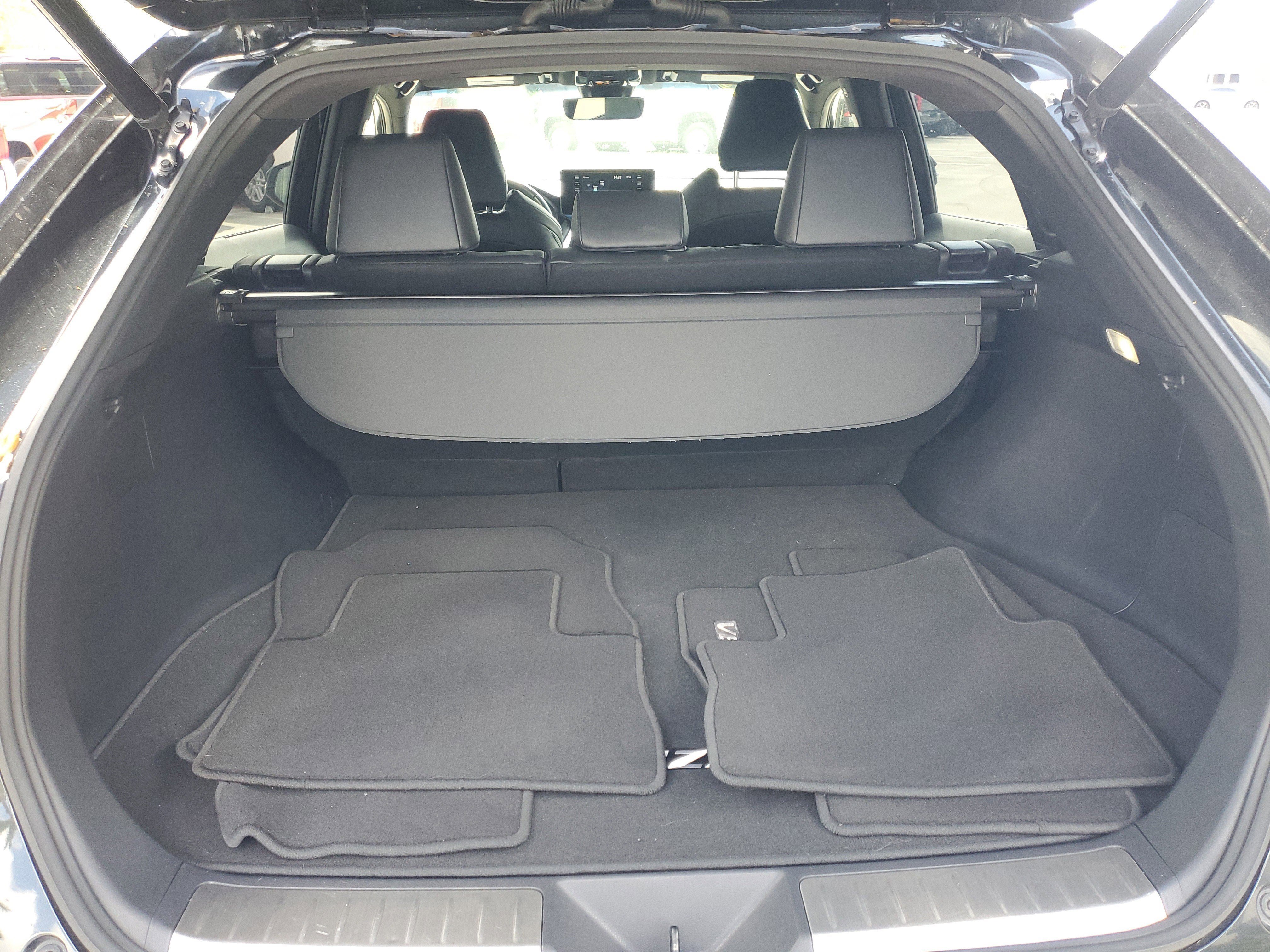 Used 2021 Toyota Venza XLE w/ Softex Package image 9