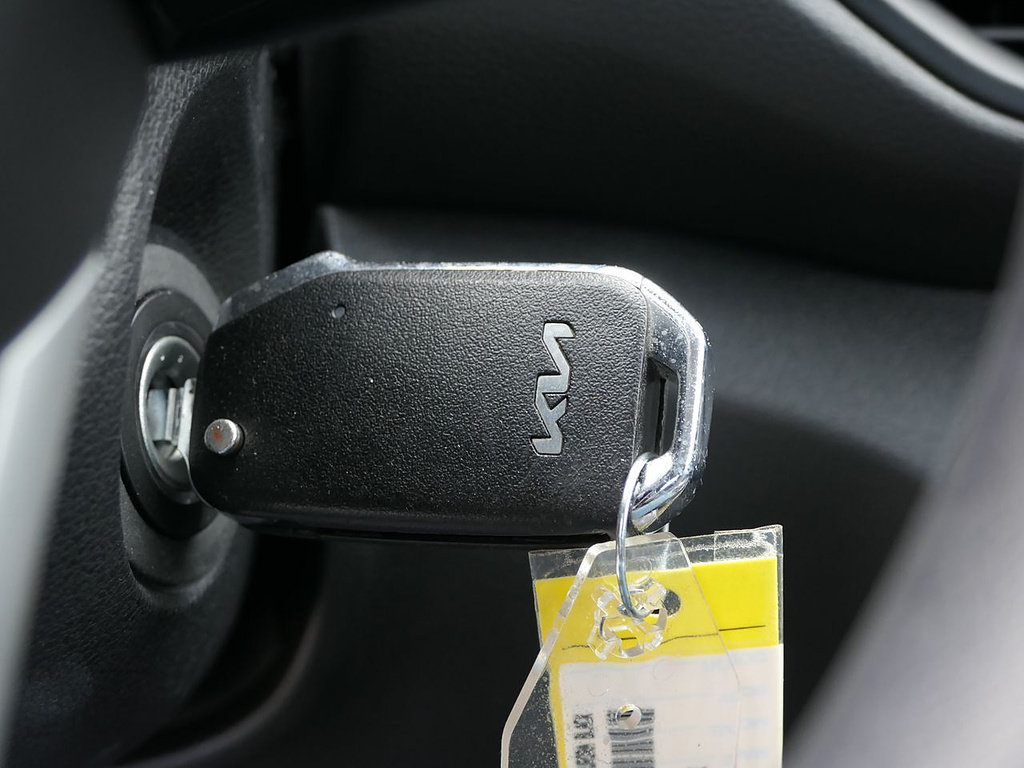 Used 2024 Kia Forte LXS w/ LXS Technology Package FWD image 14