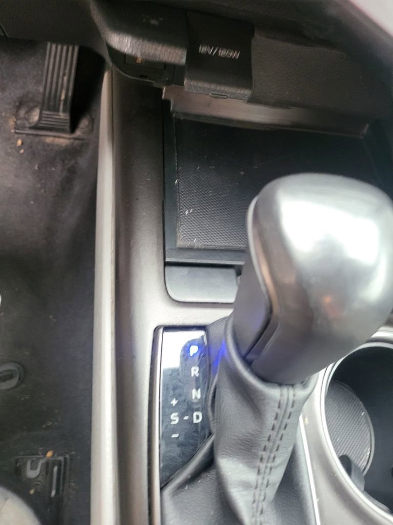 Used 2024 Toyota Camry SE image 9