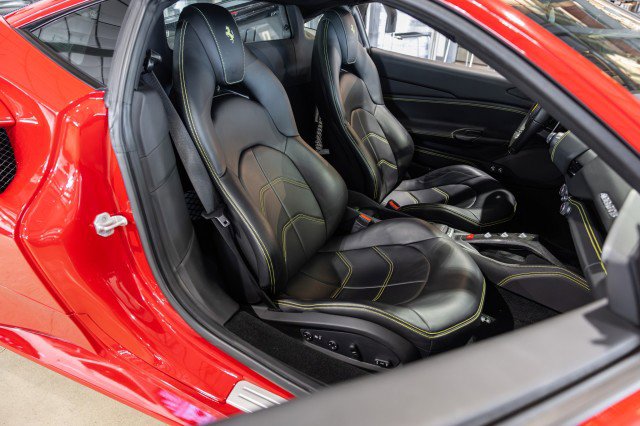 Used 2018 Ferrari 488 GTB RWD image 51
