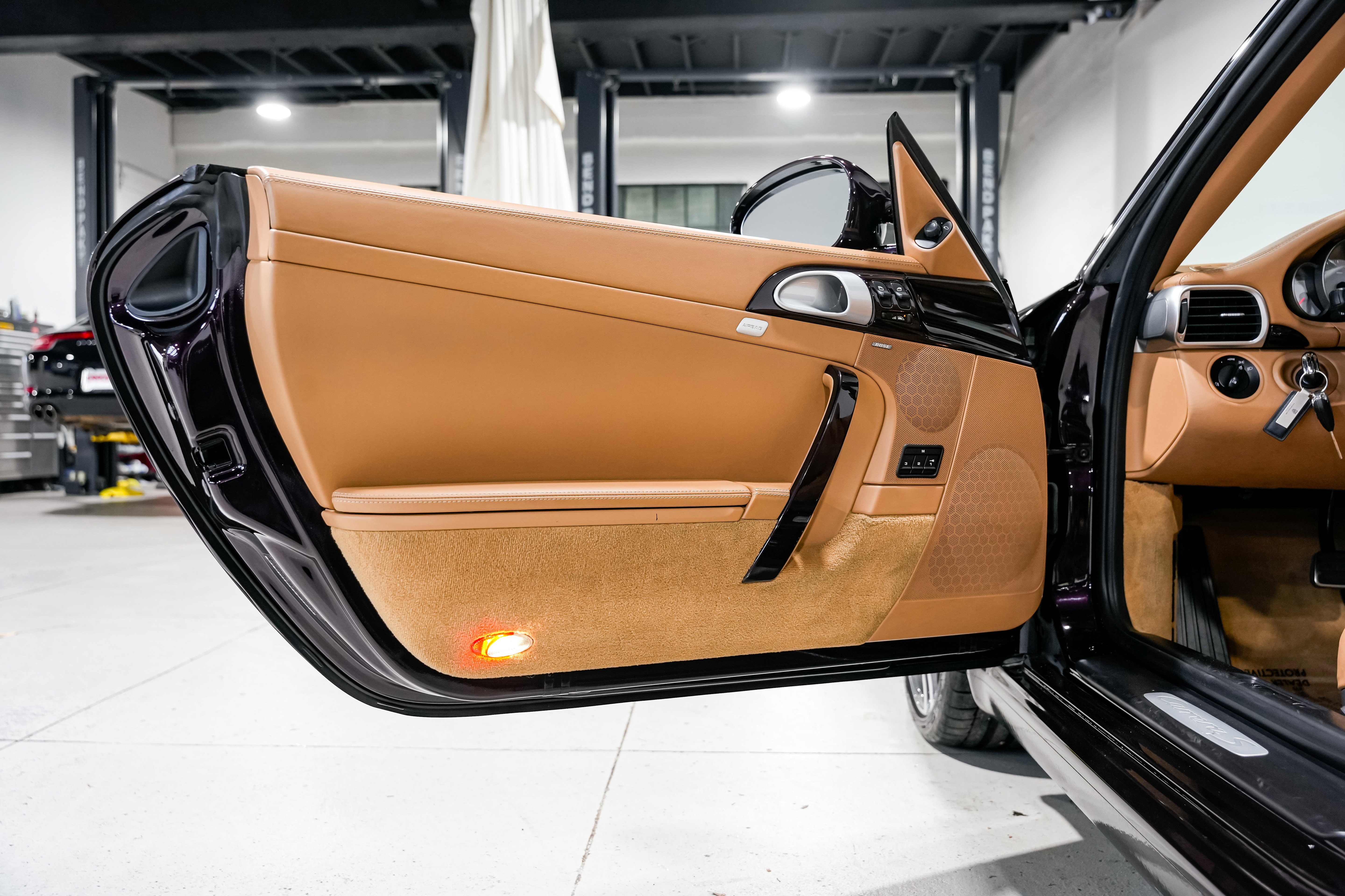 Used 2012 Porsche 911 Carrera S image 24