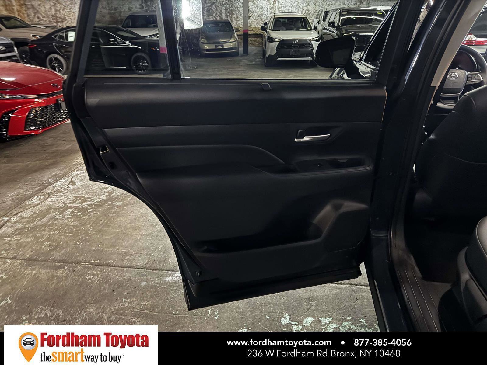 Used 2026 Toyota Grand Highlander AWD image 11