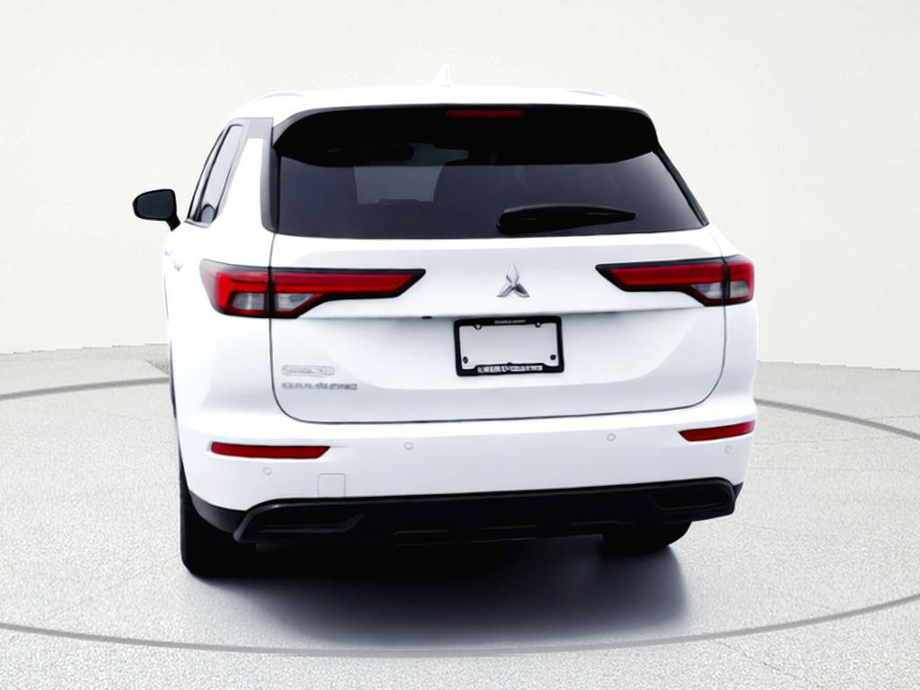 Used 2022 Mitsubishi Outlander SE image 5