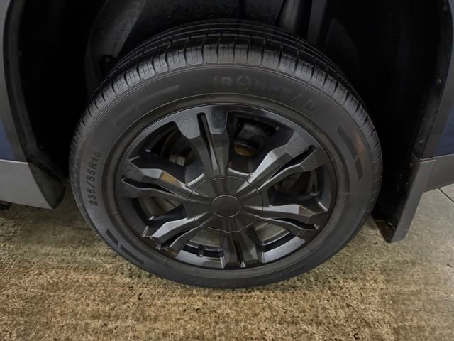 Used 2017 GMC Terrain SLE image 9