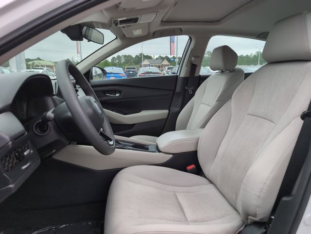 Used 2023 Honda Accord EX image 13