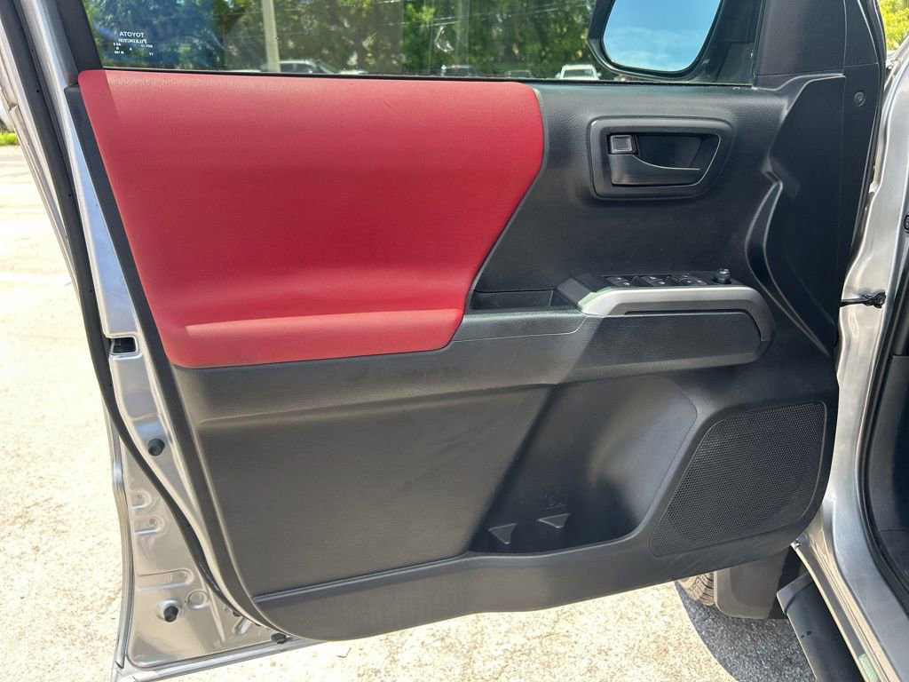 Used 2021 Toyota Tacoma 2WD Double Cab image 29