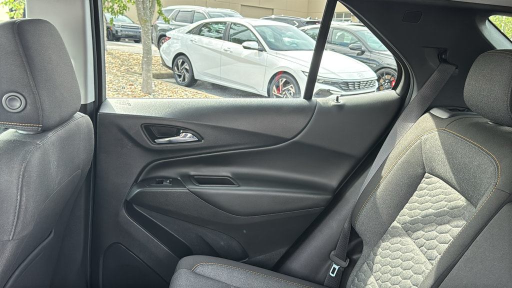 Used 2020 Chevrolet Equinox LT w/ Driver Convenience Package FWD image 28