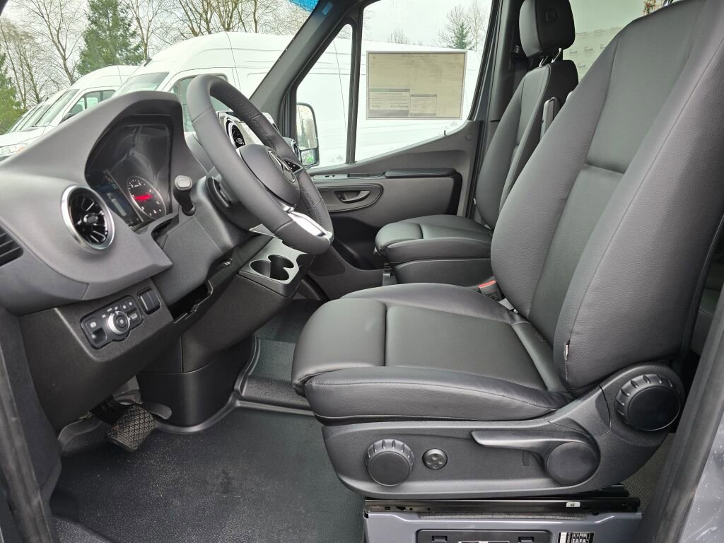 New 2026 Mercedes-Benz Sprinter 2500 image 24
