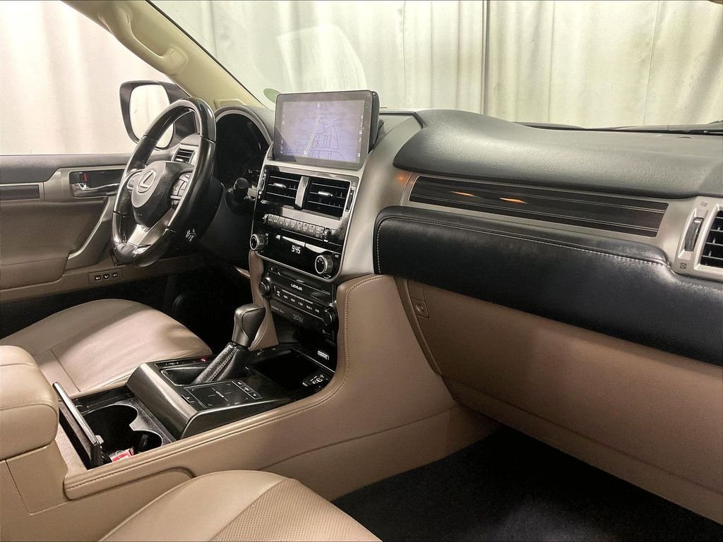 Used 2022 Lexus GX 460 Premium w/ Accessory Package AWD/4WD image 14