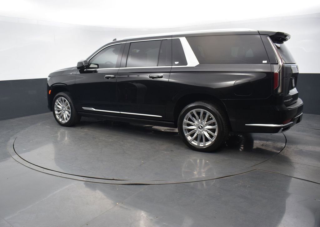 Used 2023 Cadillac Escalade ESV Premium Luxury w/ Performance Package image 3