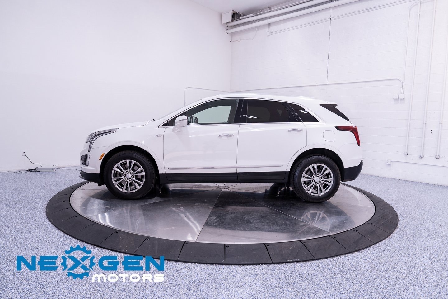 Used 2021 Cadillac XT5 Premium Luxury image 34