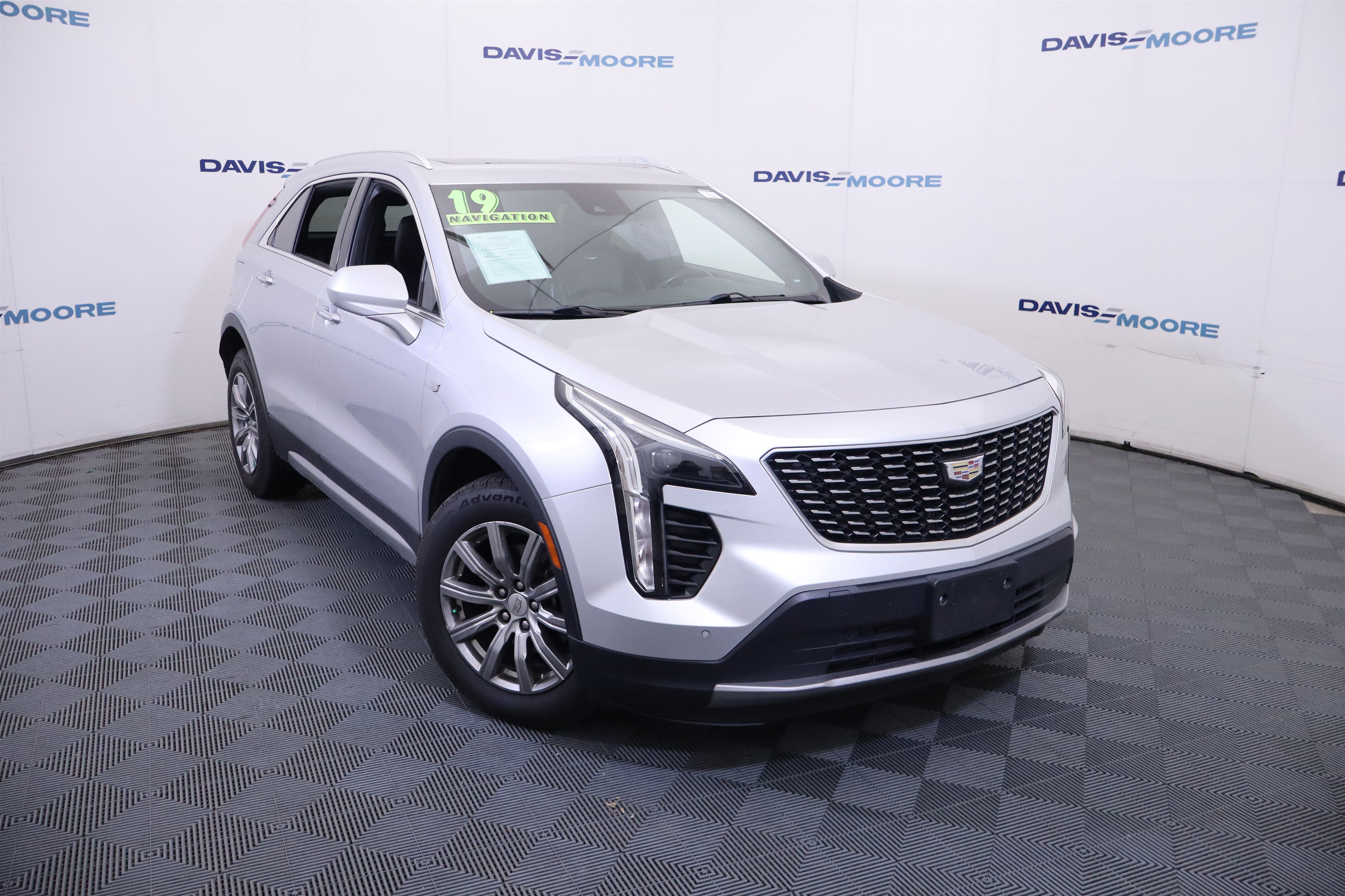 Used 2019 Cadillac XT4 Premium Luxury w/ Cold Weather Package AWD/4WD image 2