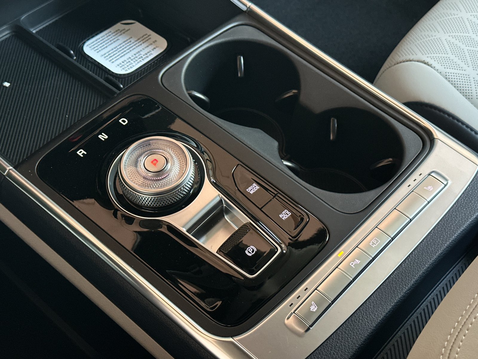 New 2026 Kia Carnival EX FWD image 23