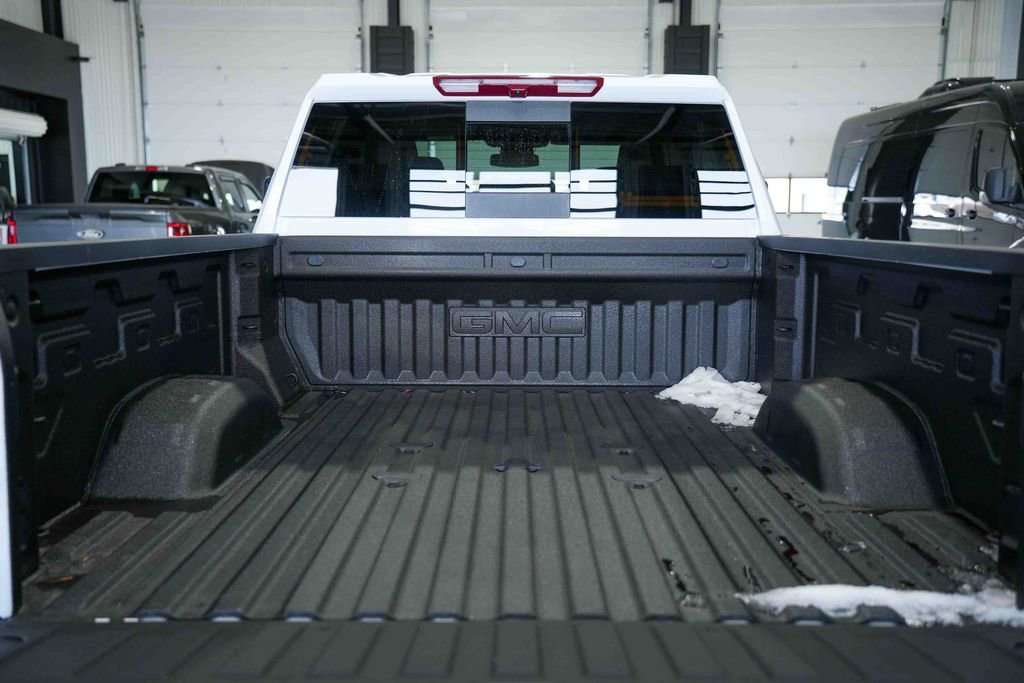Used 2026 GMC Sierra 2500 AT4 image 13