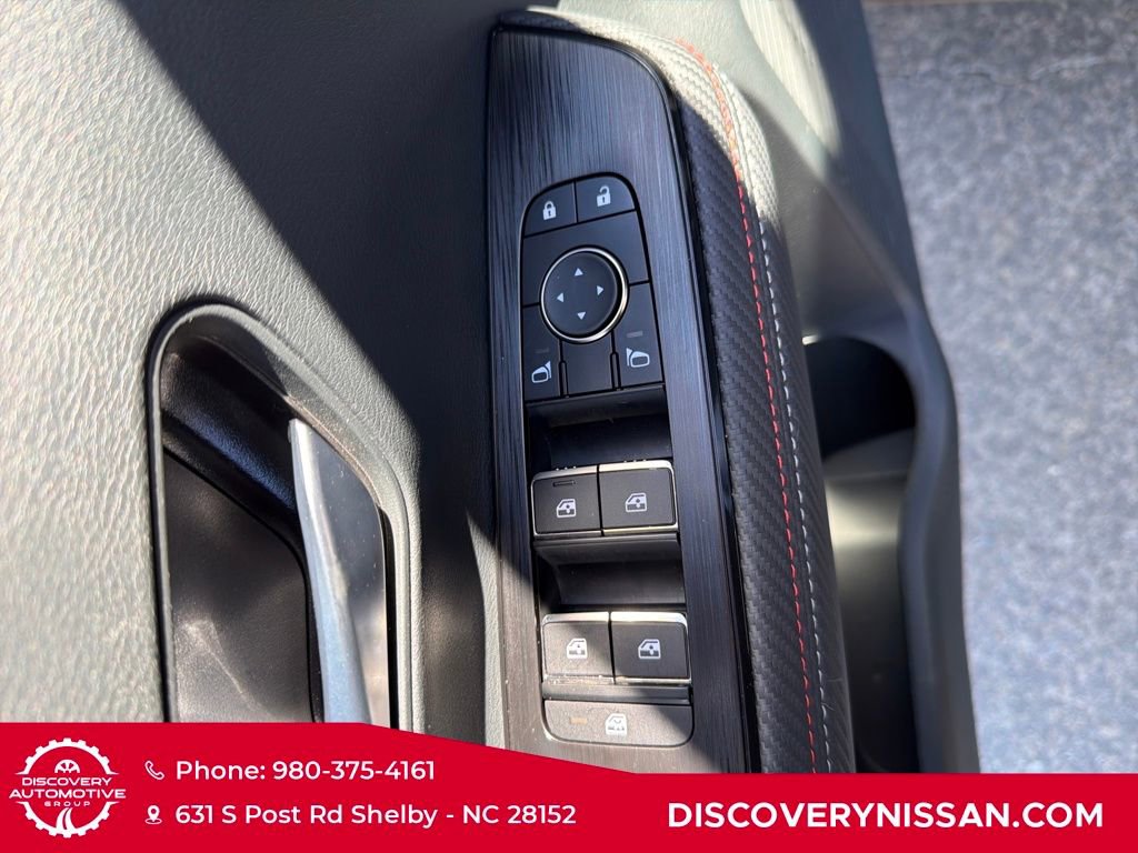 Certified 2025 Nissan Kicks SR image 11