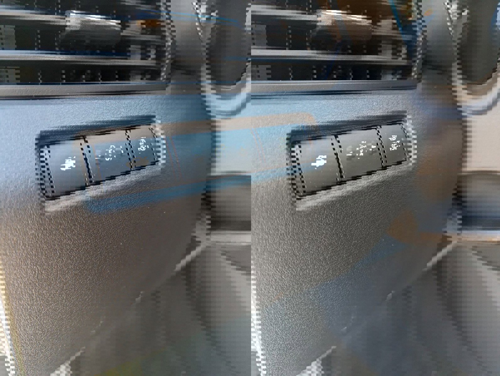 New 2025 Nissan Altima 2.5 SR image 17