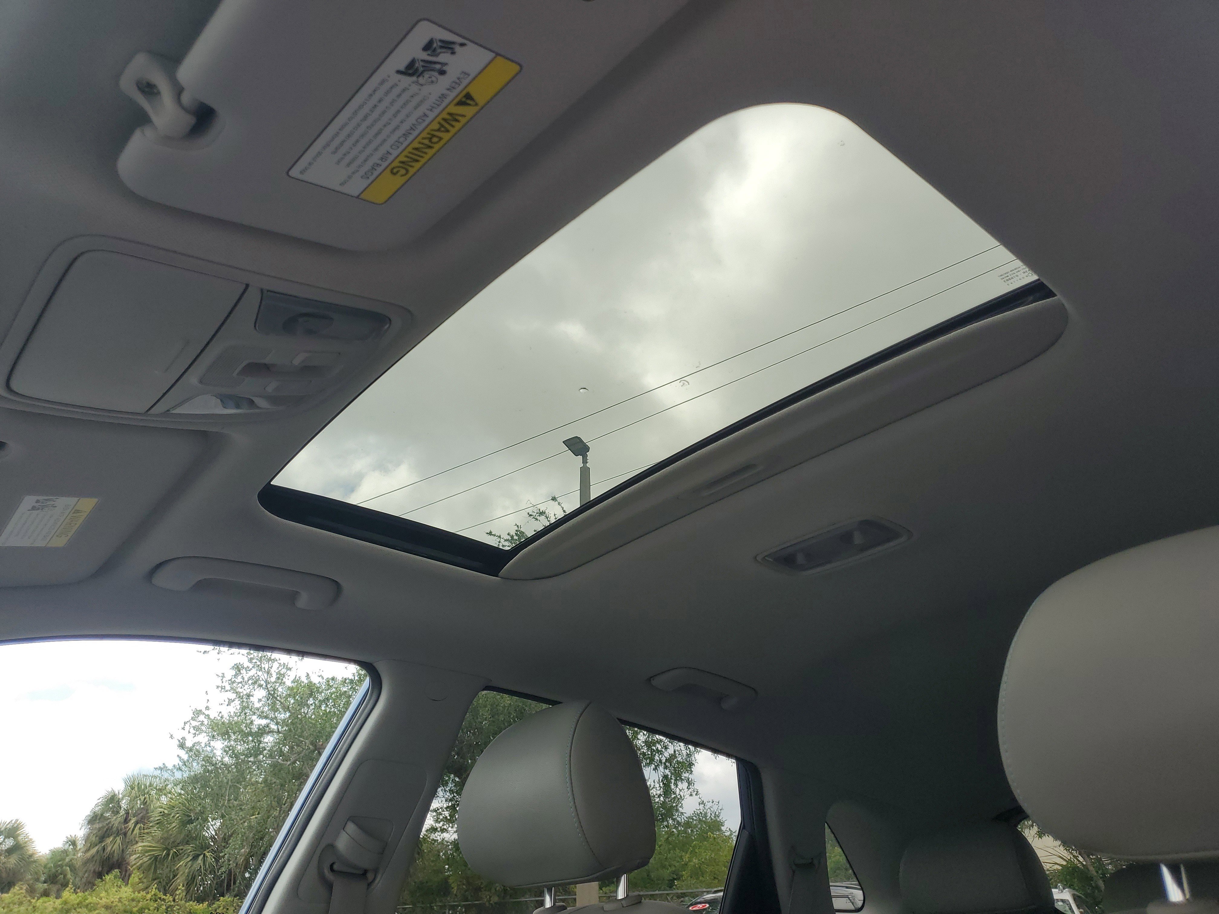 Used 2021 Kia Niro Touring SE image 30