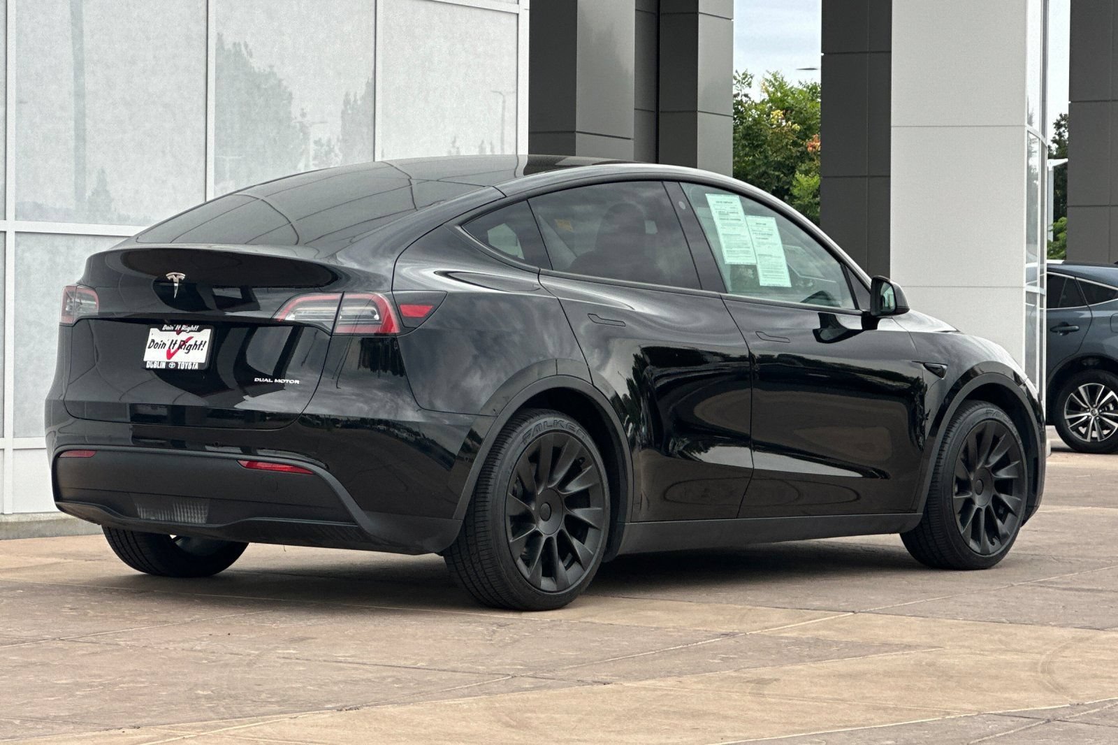 Used 2022 Tesla Model Y Long Range AWD/4WD image 4