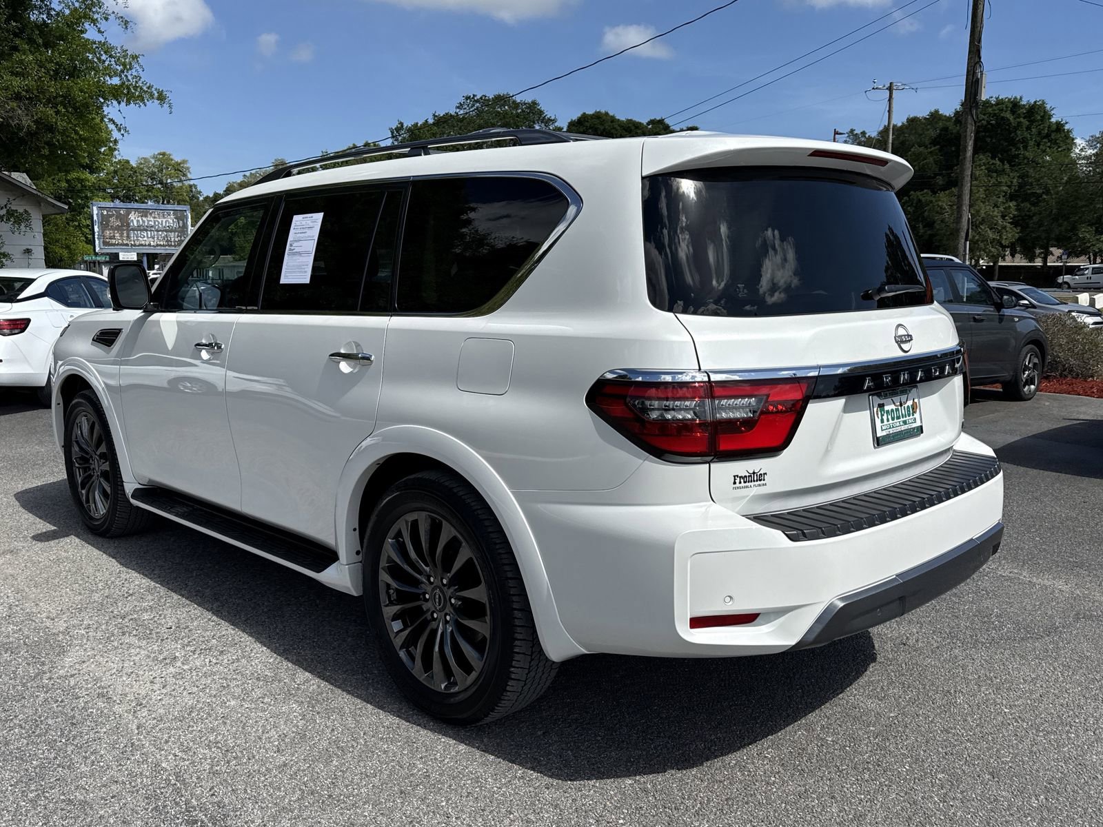 Used 2024 Nissan Armada Platinum w/ Captain's Chairs Package AWD/4WD image 3