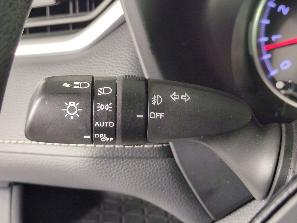 Used 2021 Toyota RAV4 XLE image 29