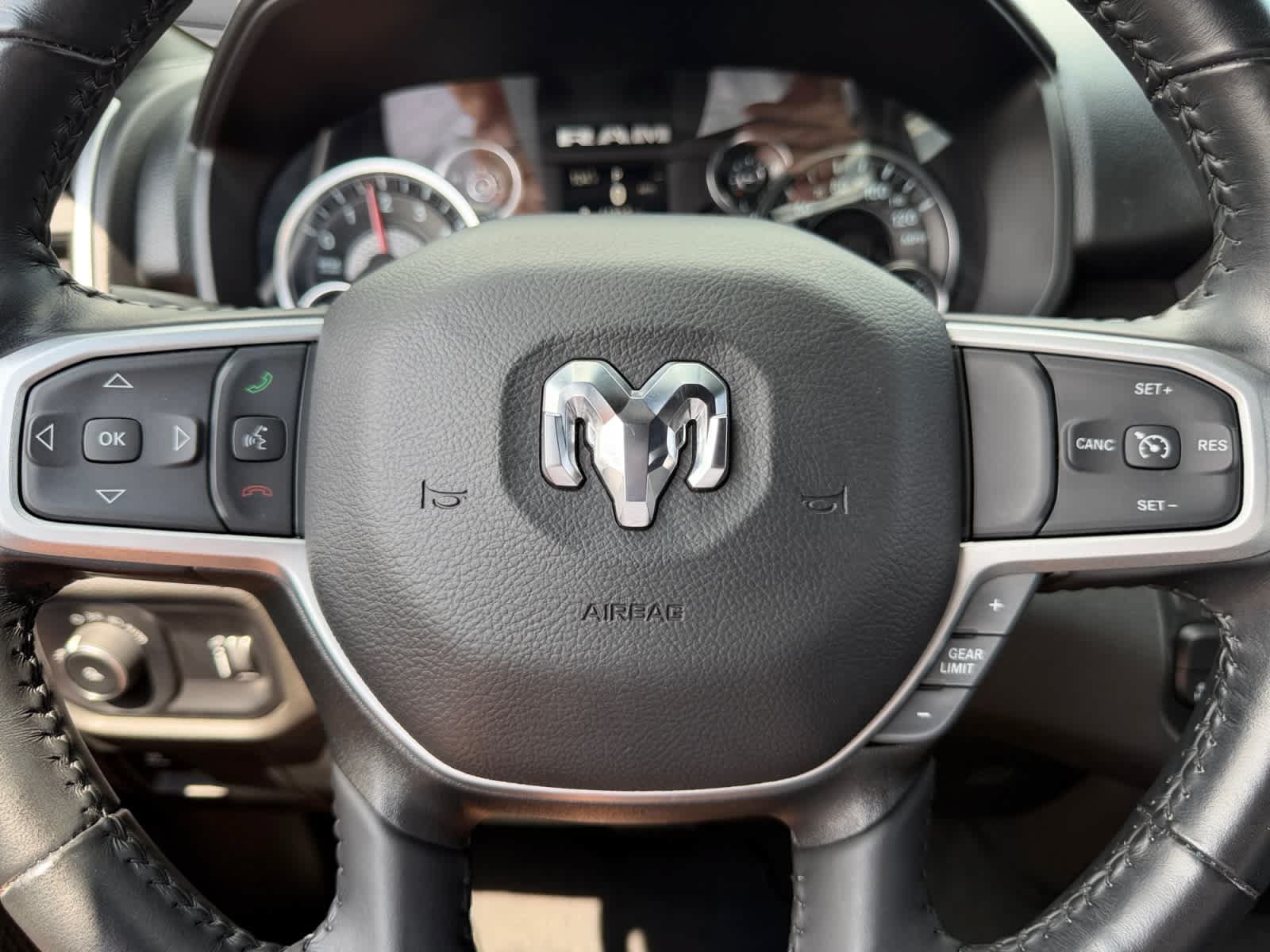 Used 2023 RAM 1500 Big Horn AWD/4WD image 13