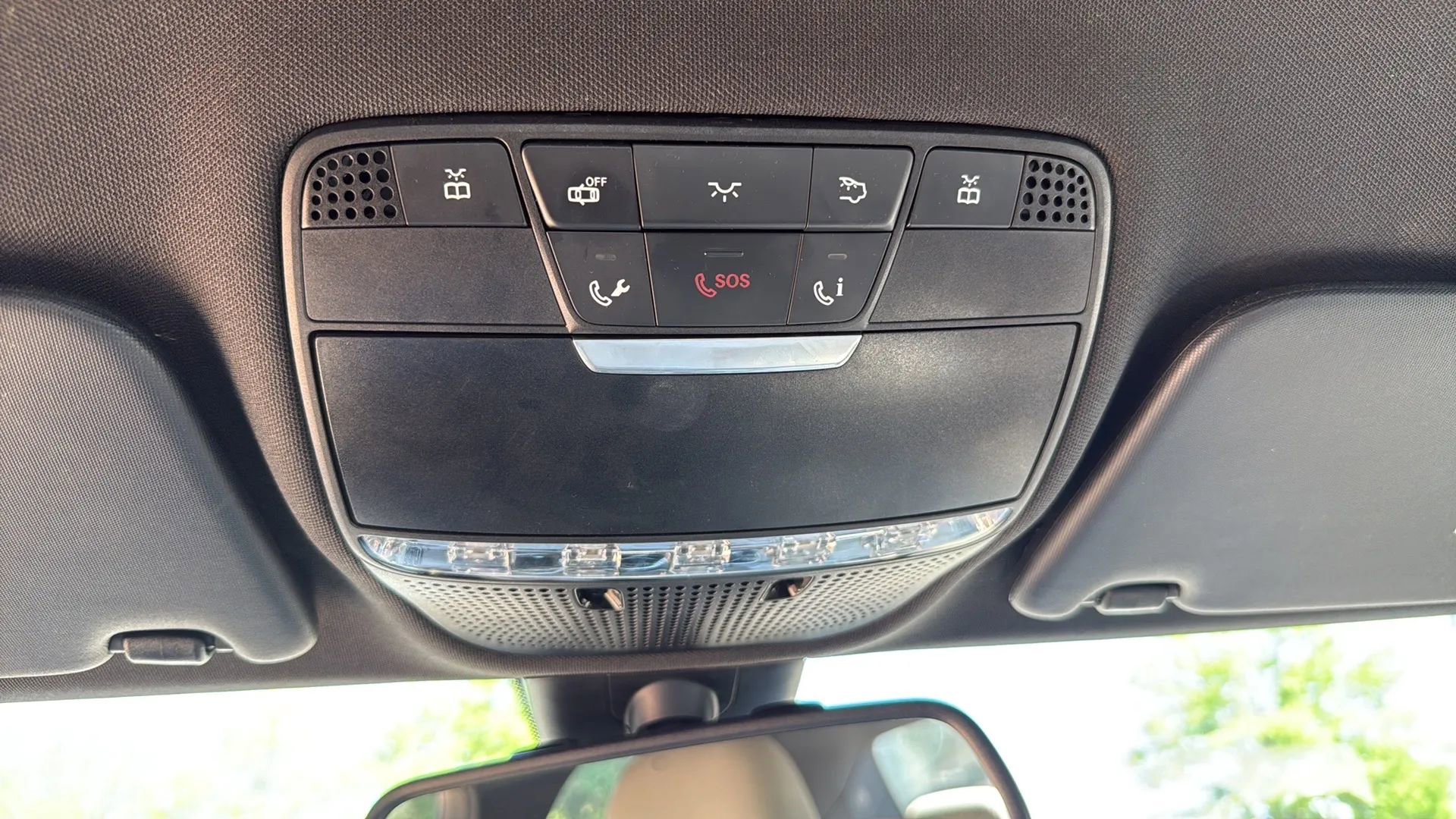 Used 2015 Mercedes-Benz C 300 4MATIC Sedan image 42