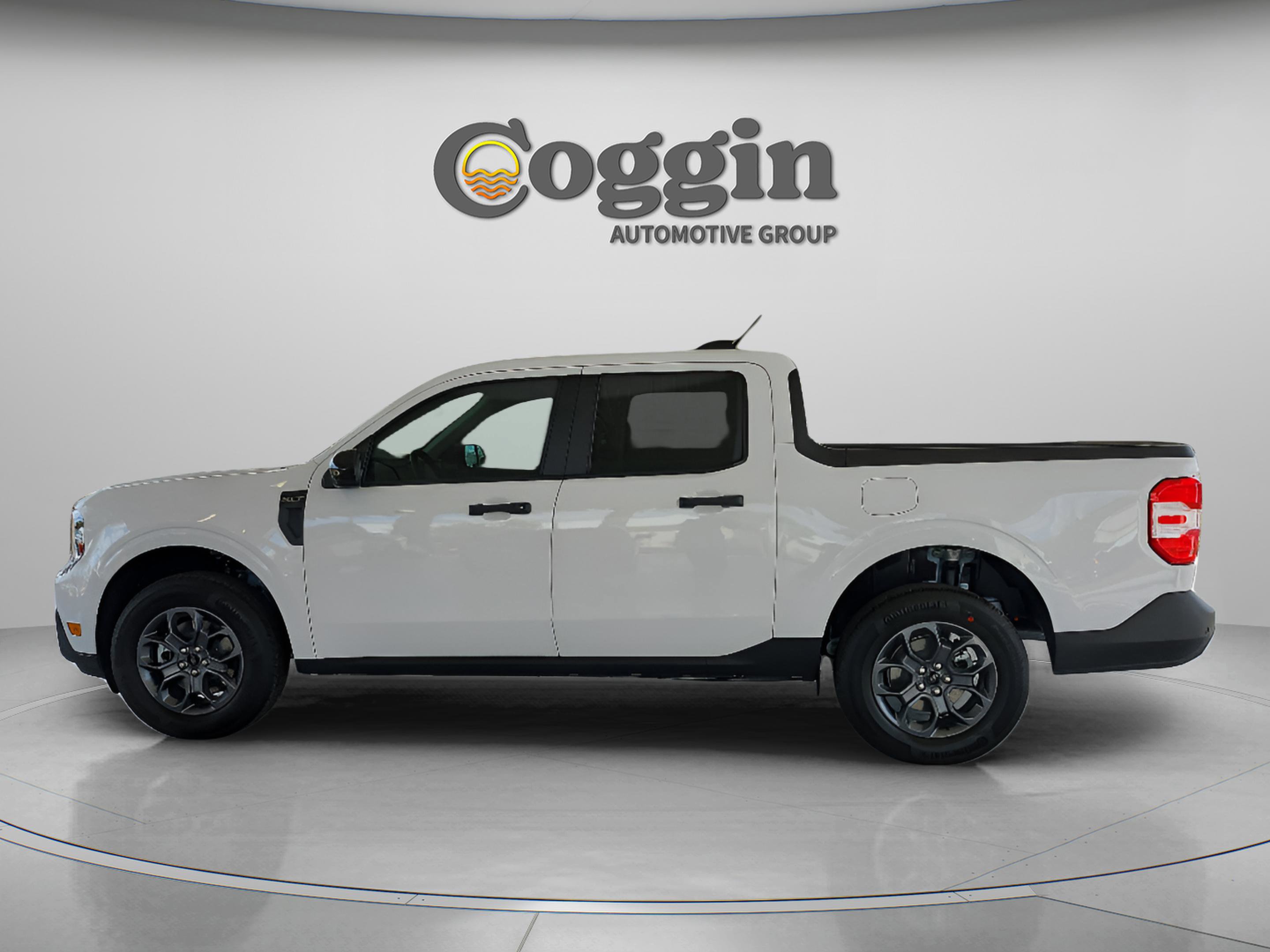 New 2026 Ford Maverick XLT w/ XLT Luxury Package image 3