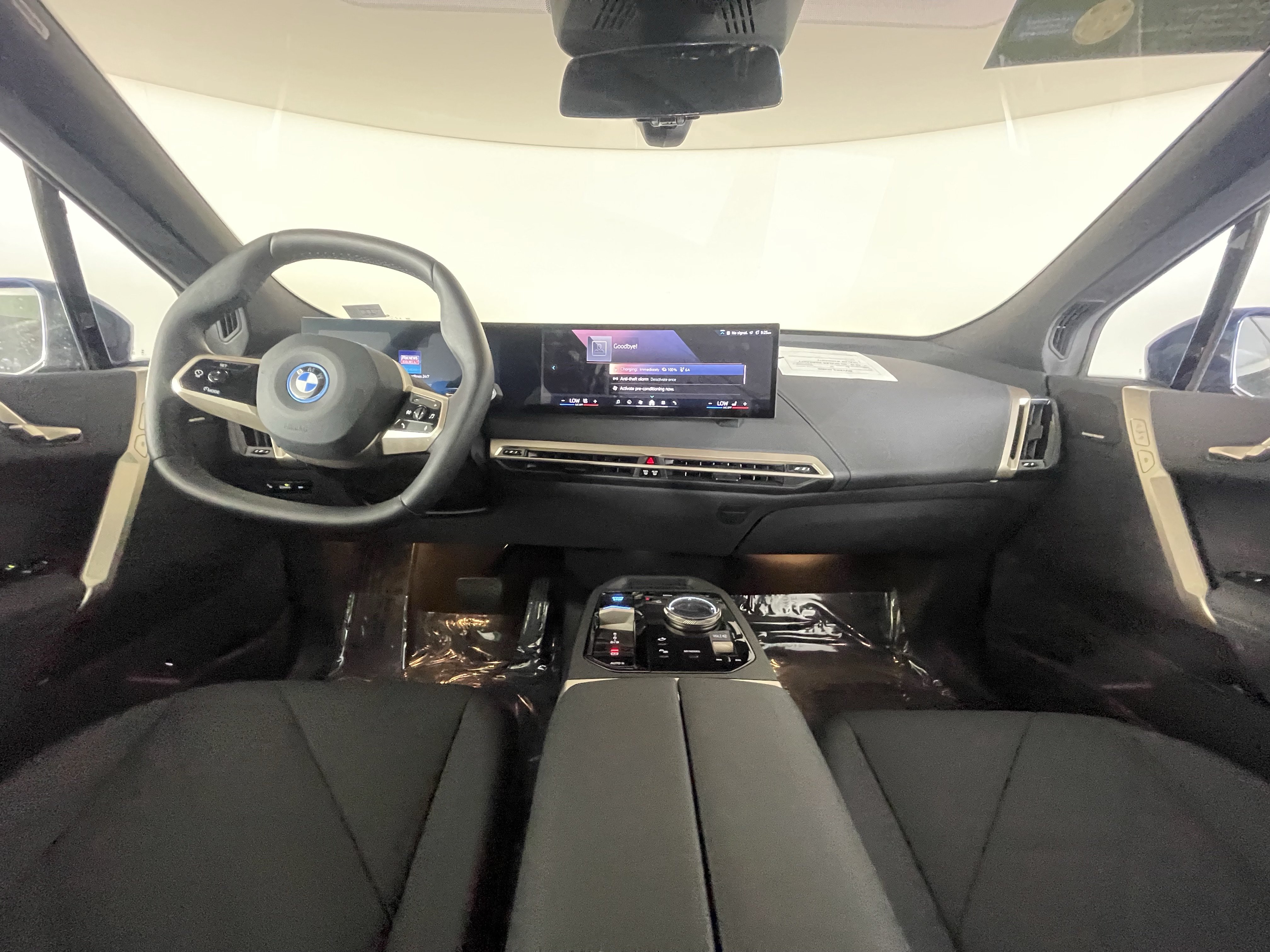 Certified 2025 BMW iX xDrive50 image 17