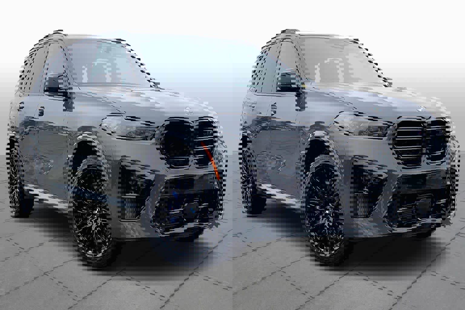 Used 2025 BMW X5 M Competition w/ Executive Package image 2