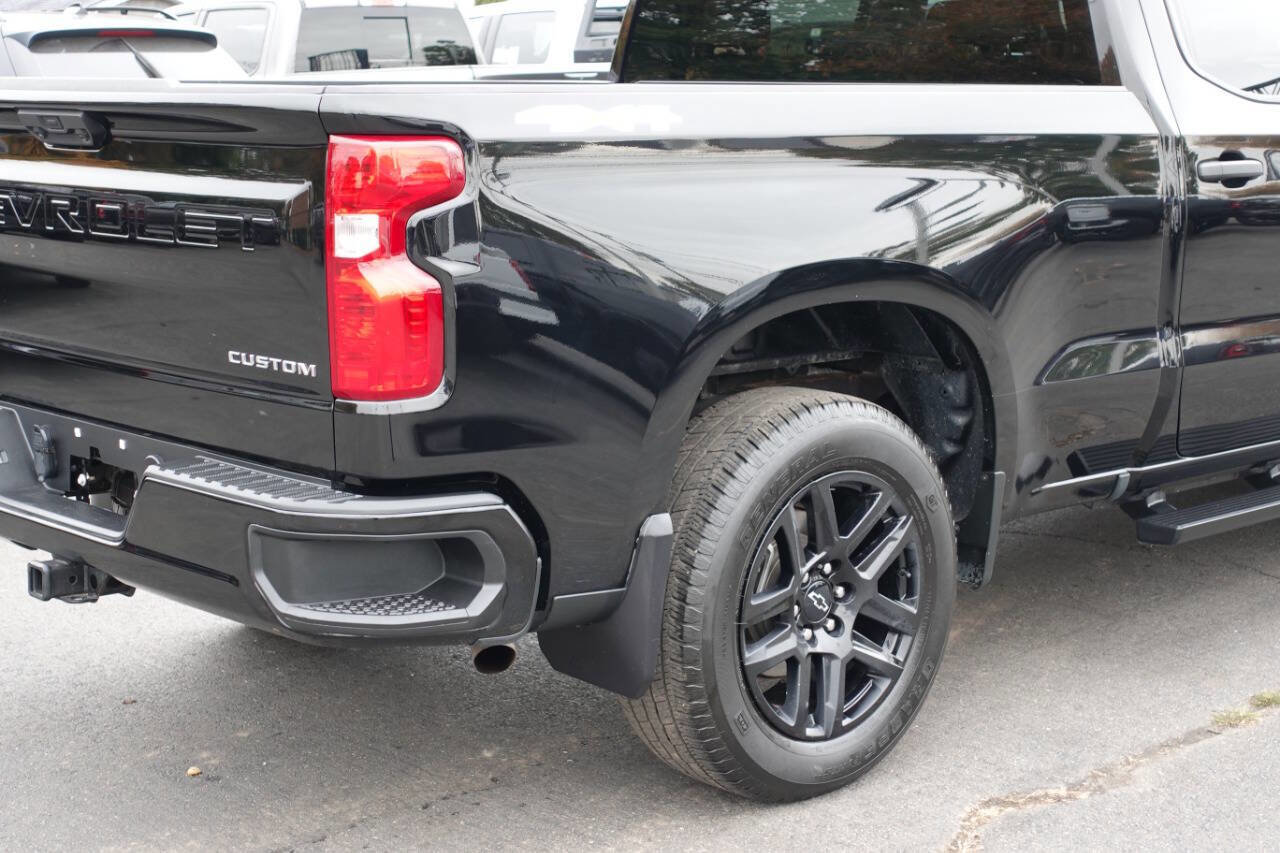 Used 2023 Chevrolet Silverado 1500 Custom image 10