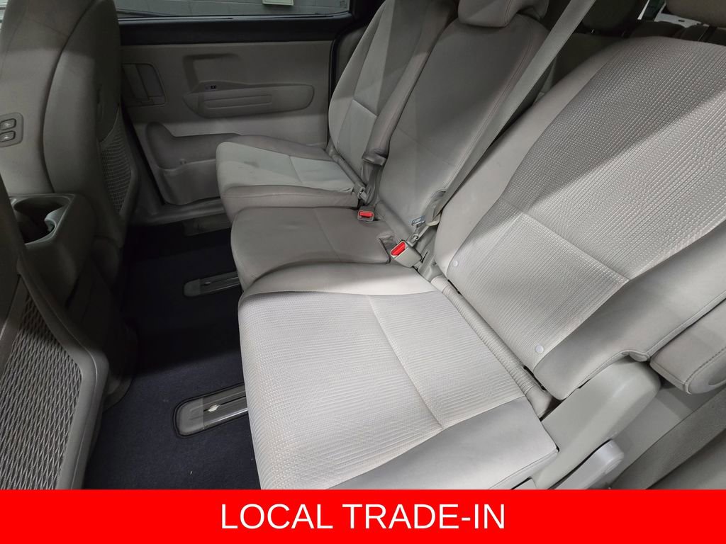 Used 2019 Kia Sedona LX image 16