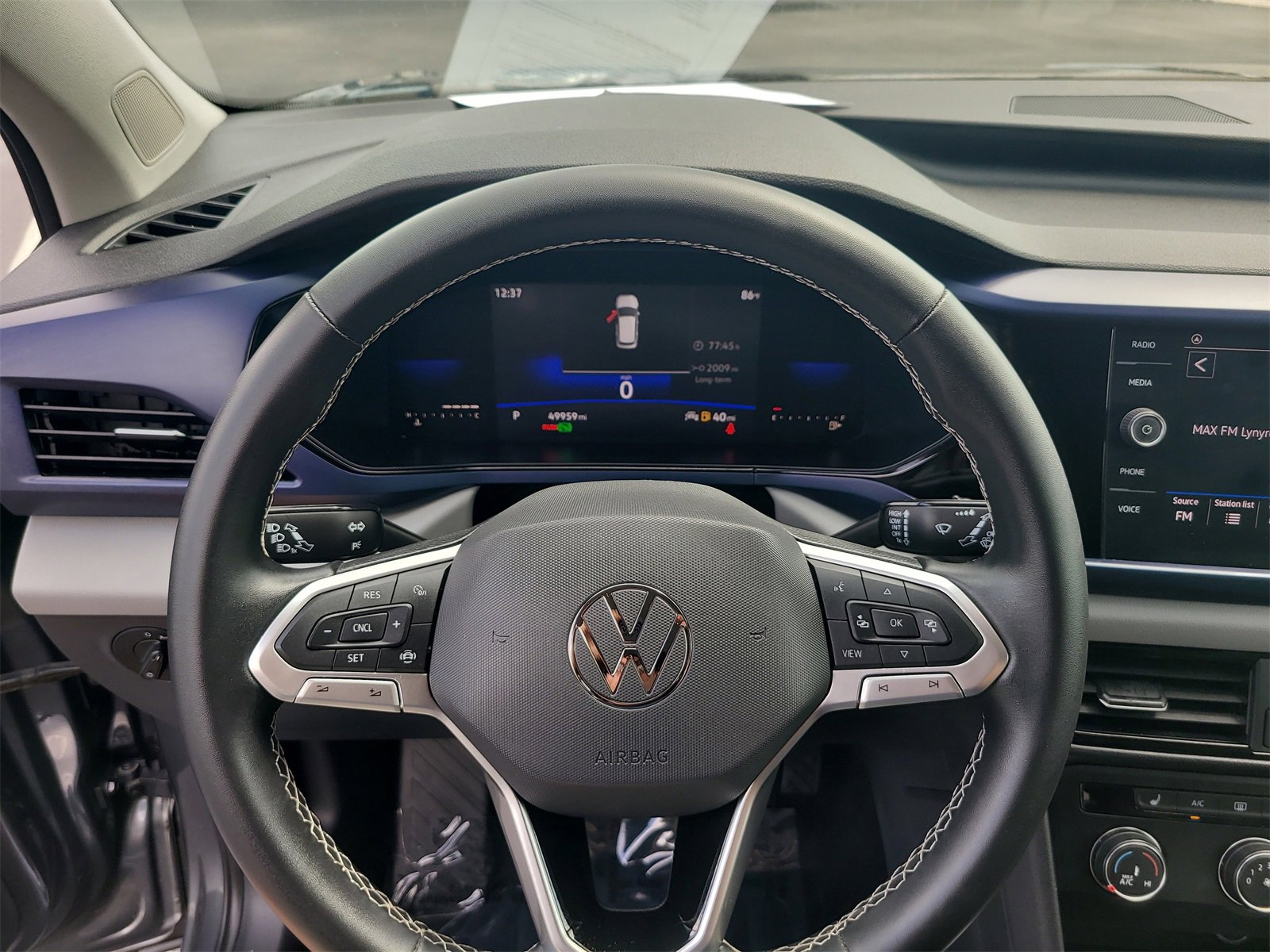 Used 2022 Volkswagen Taos SE image 27