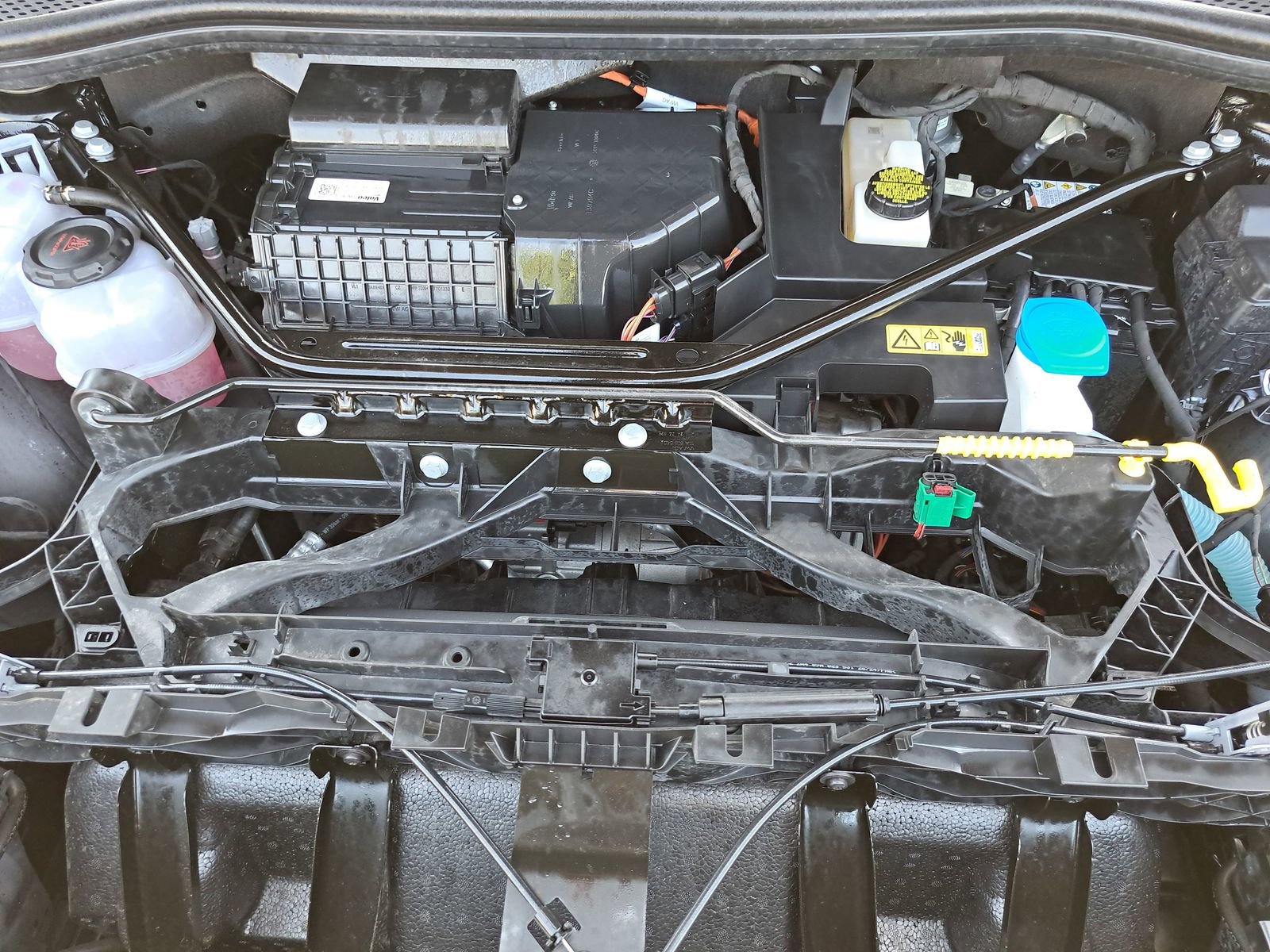 Certified 2025 Audi Q4 e-tron Premium Plus w/ Premium Plus AWD/4WD image 32