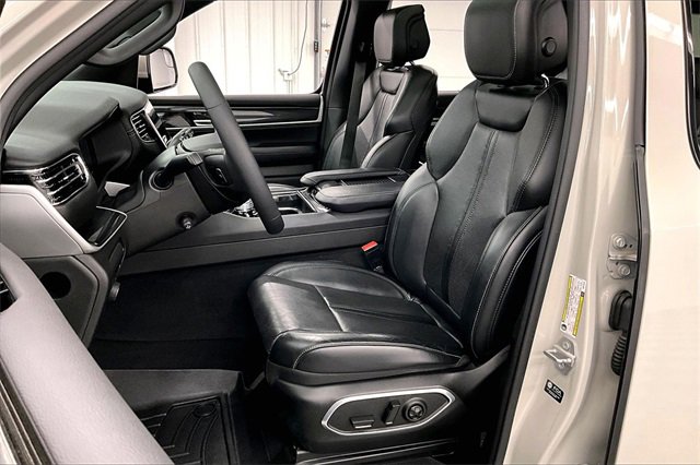 Used 2022 Jeep Wagoneer Series I w/ Convenience Group I image 20