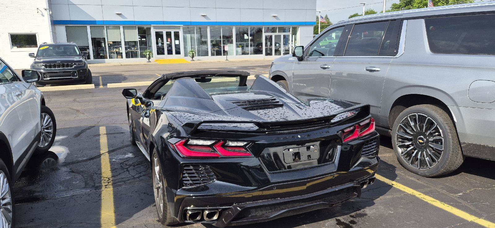 Used 2021 Chevrolet Corvette Stingray Premium Conv w/ Z51 Performance Package RWD image 9