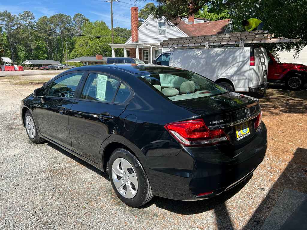 Used 2013 Honda Civic LX image 4