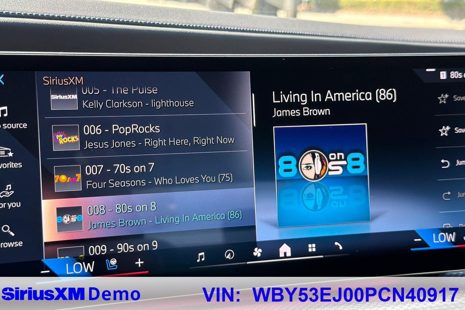 Used 2023 BMW i7 xDrive60 w/ Executive Package 2 AWD/4WD image 38