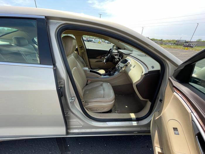 Used 2011 Buick LaCrosse CXL FWD image 27