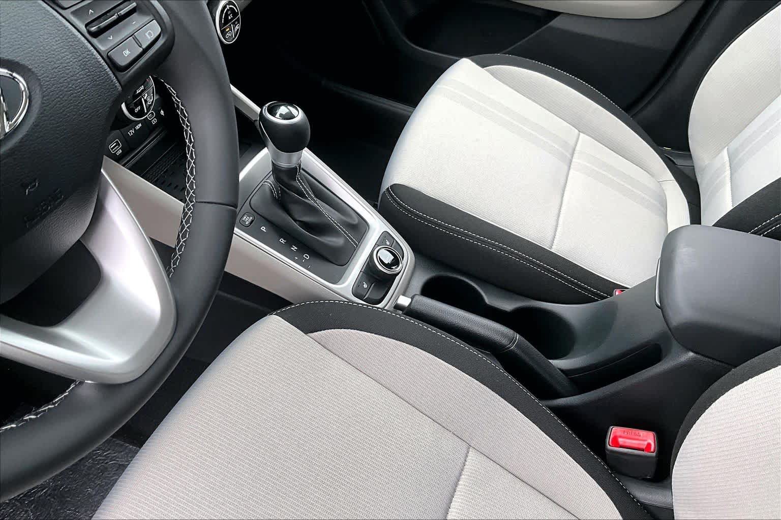 New 2026 Hyundai Venue SEL FWD image 11