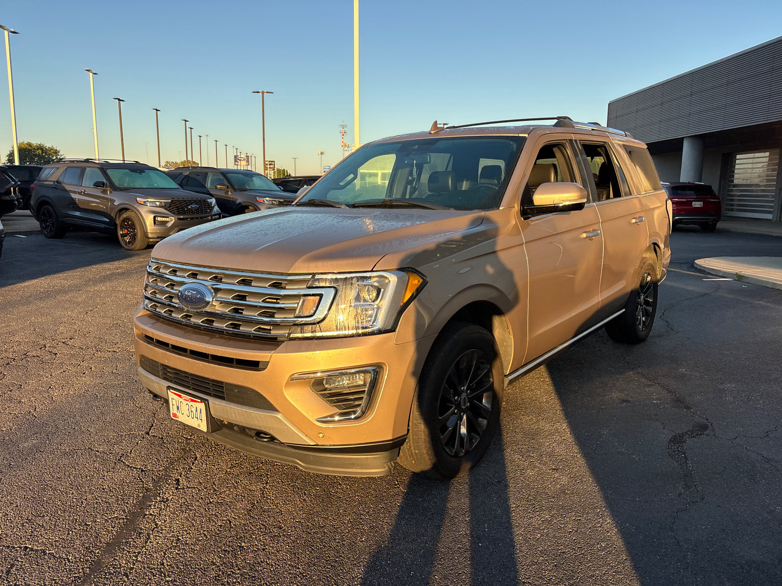 Used 2020 Ford Expedition Limited w/ Equipment Group 301A AWD/4WD image 3