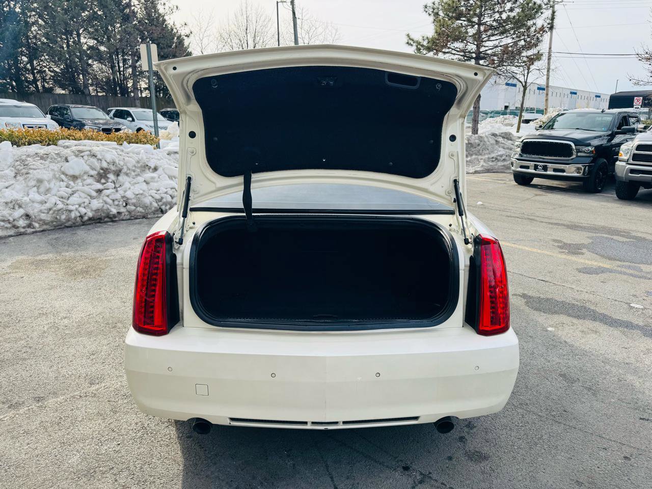 Used 2009 Cadillac STS w/ Preferred Equipment Group image 16