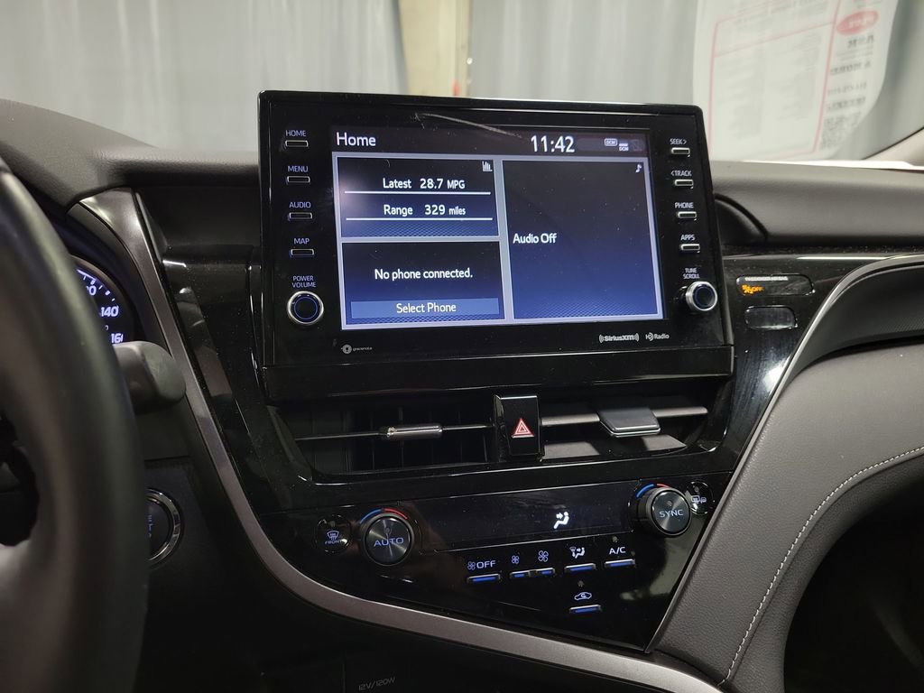 Used 2023 Toyota Camry SE w/ Cold Weather Package FWD image 14
