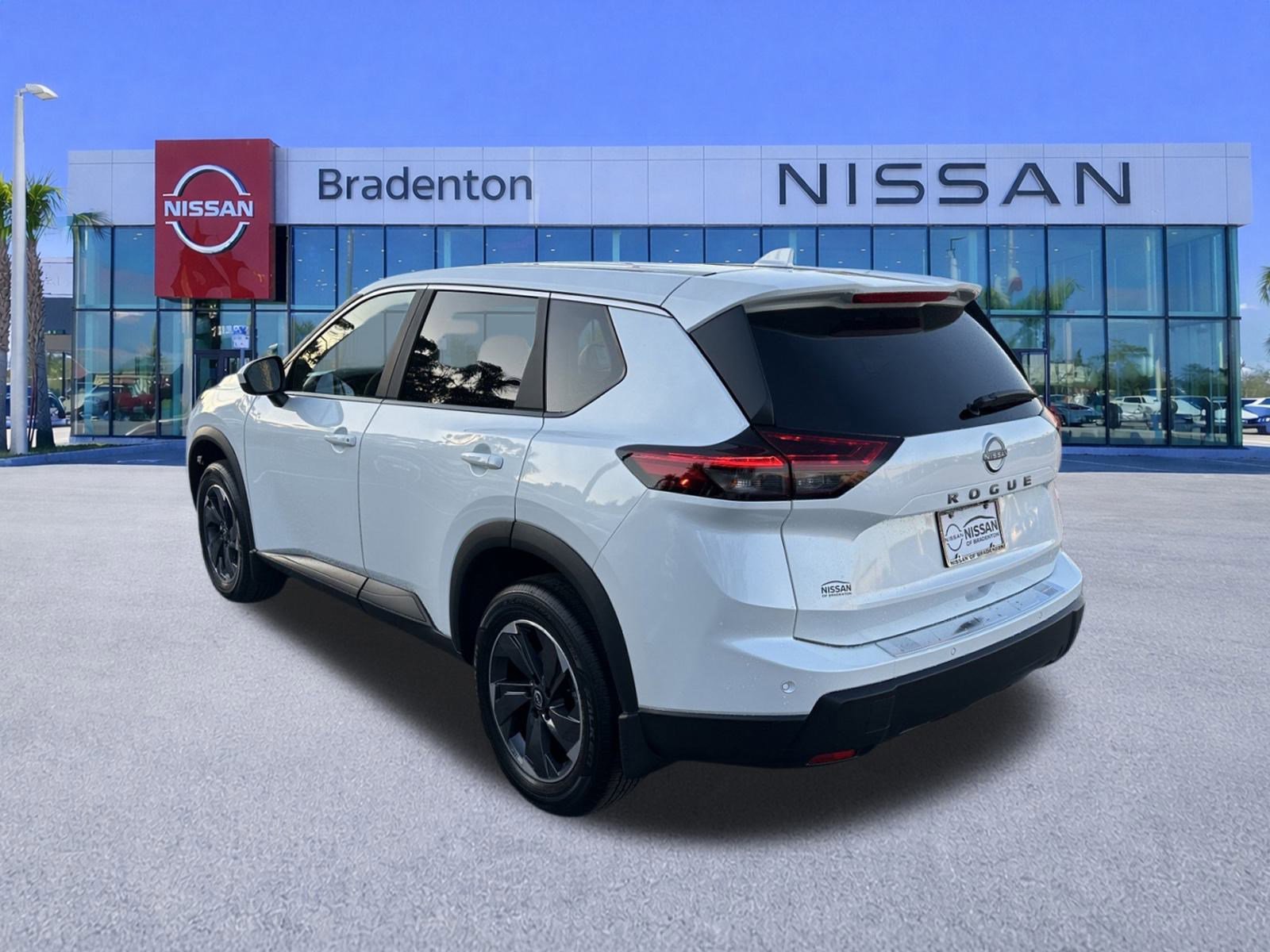 New 2026 Nissan Rogue SV w/ Cold Weather Package image 4