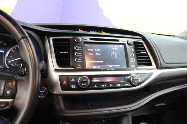Used 2019 Toyota Highlander Limited AWD/4WD image 18