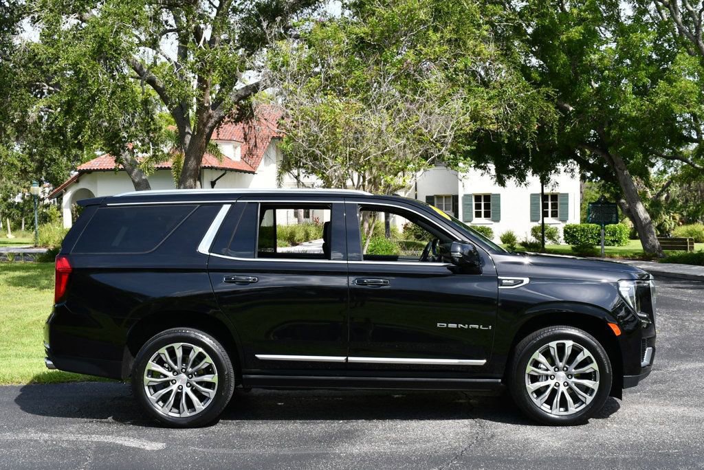 Used 2021 GMC Yukon Denali w/ Denali Premium Package image 40