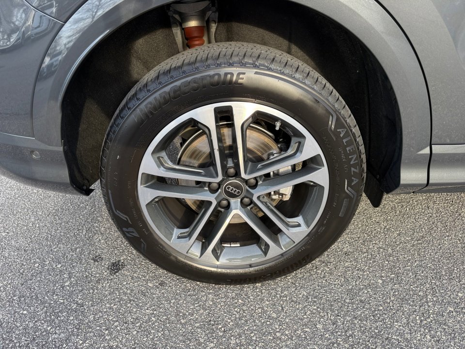 Certified 2025 Audi Q5 Premium w/ Convenience Package image 23