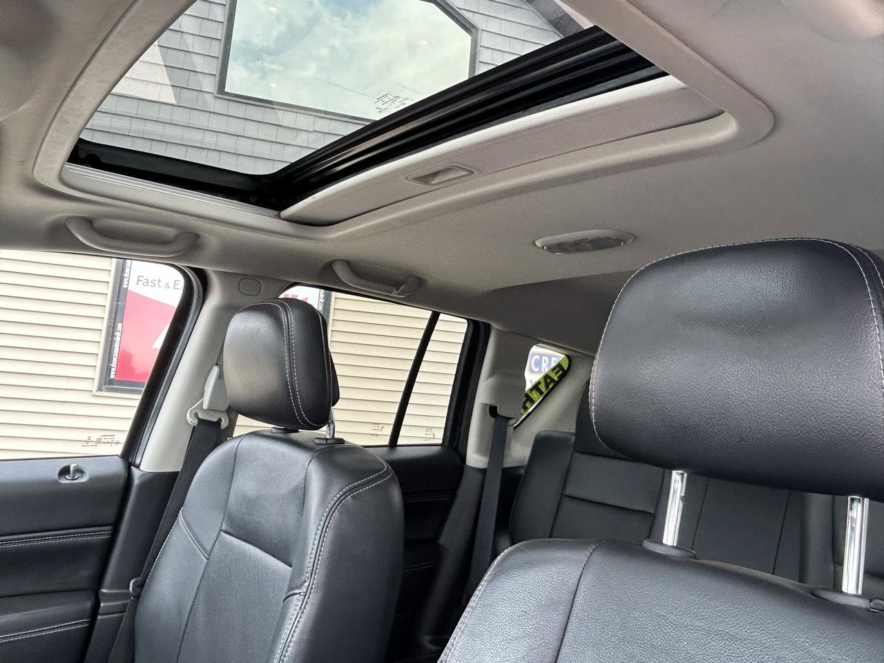 Used 2014 Jeep Compass Latitude FWD image 18
