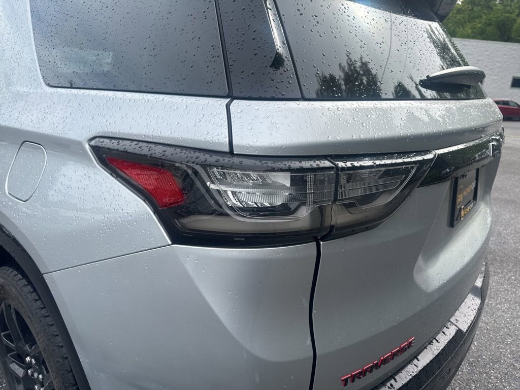 Used 2019 Chevrolet Traverse Premier w/ Redline Edition AWD/4WD image 9