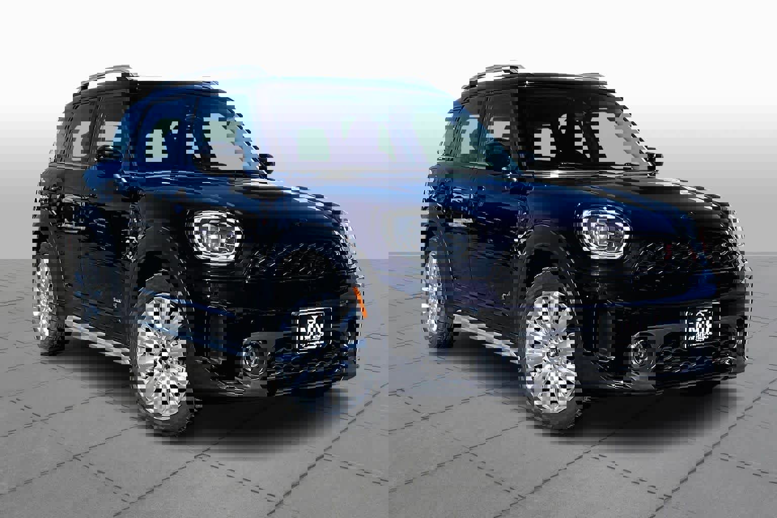 Used 2022 MINI Cooper Countryman S w/ Premium Package image 3